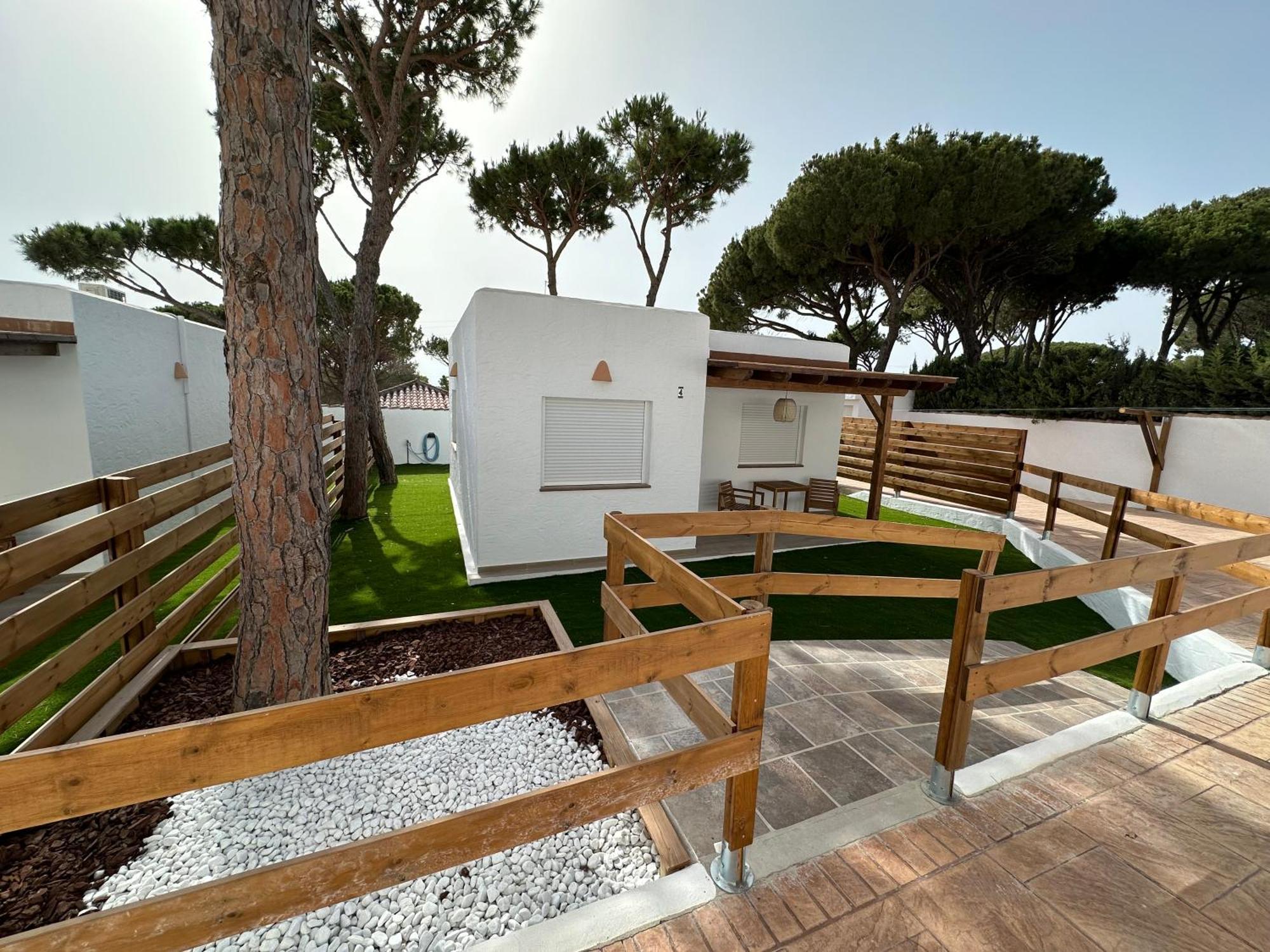 Cocos Sun Guest House Chiclana de la Frontera Exterior photo
